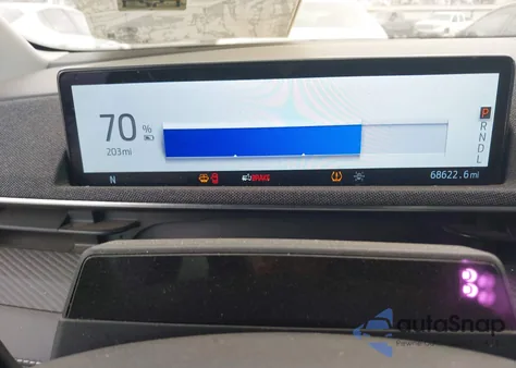 2023 Ford Mustang Mach-E Premium z USA, uszkodzony, nr VIN 3FMTK3SU3PMA61354